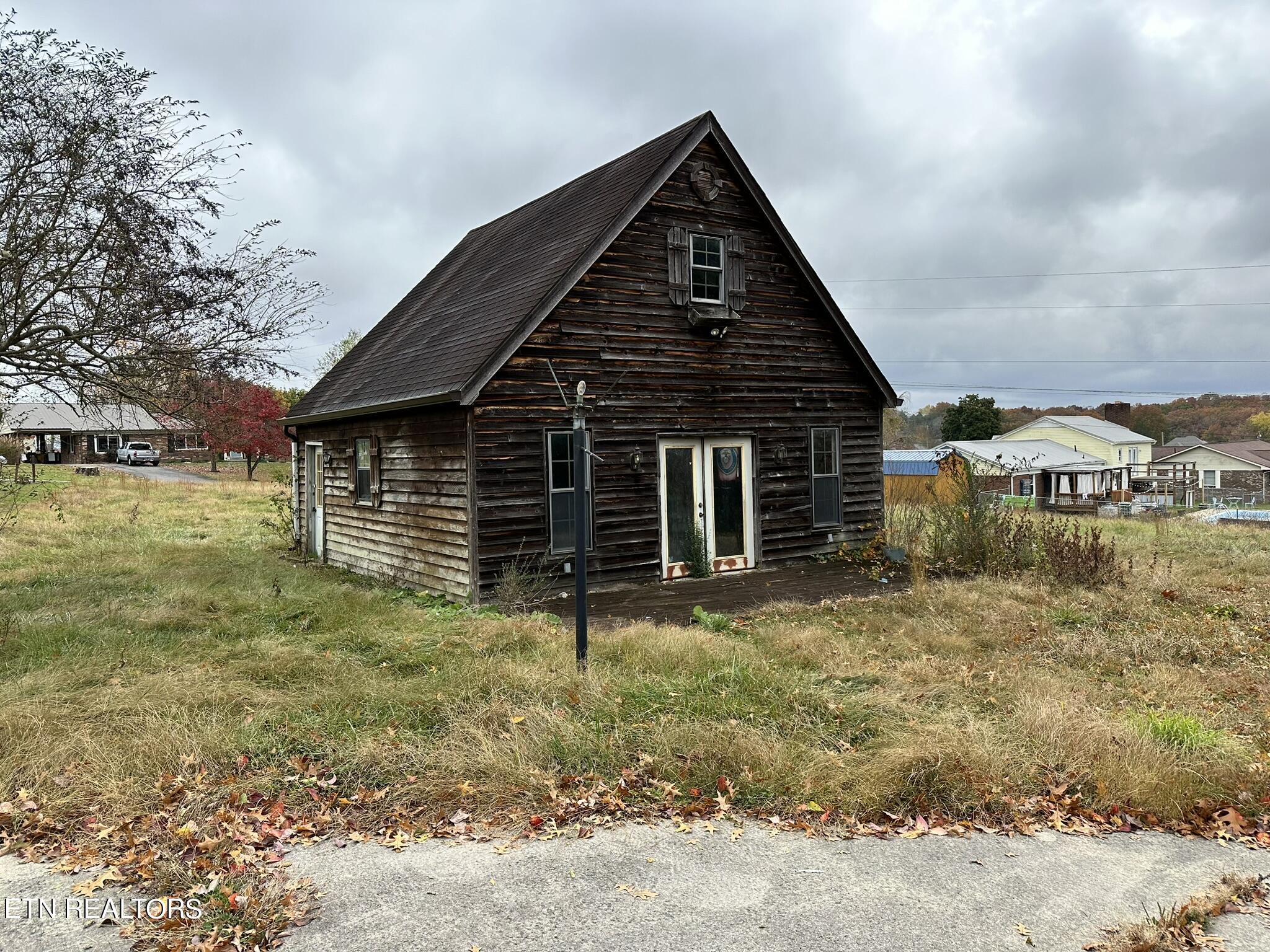 243 Iris Drive Harrogate, TN 37752 - Photo 11 of 54 IMG_5056