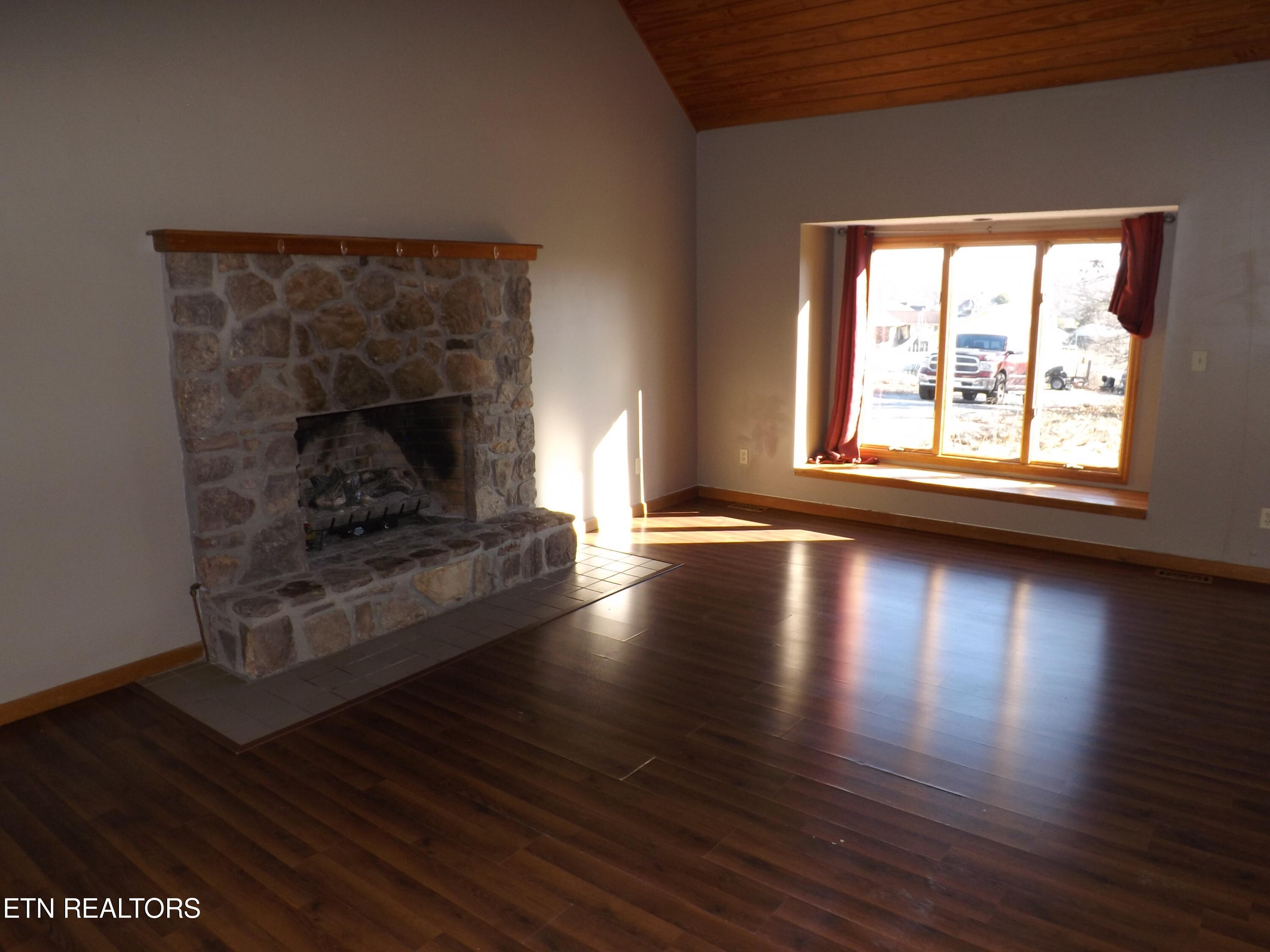 243 Iris Drive Harrogate, TN 37752 - Photo 38 of 54 DSCF1542