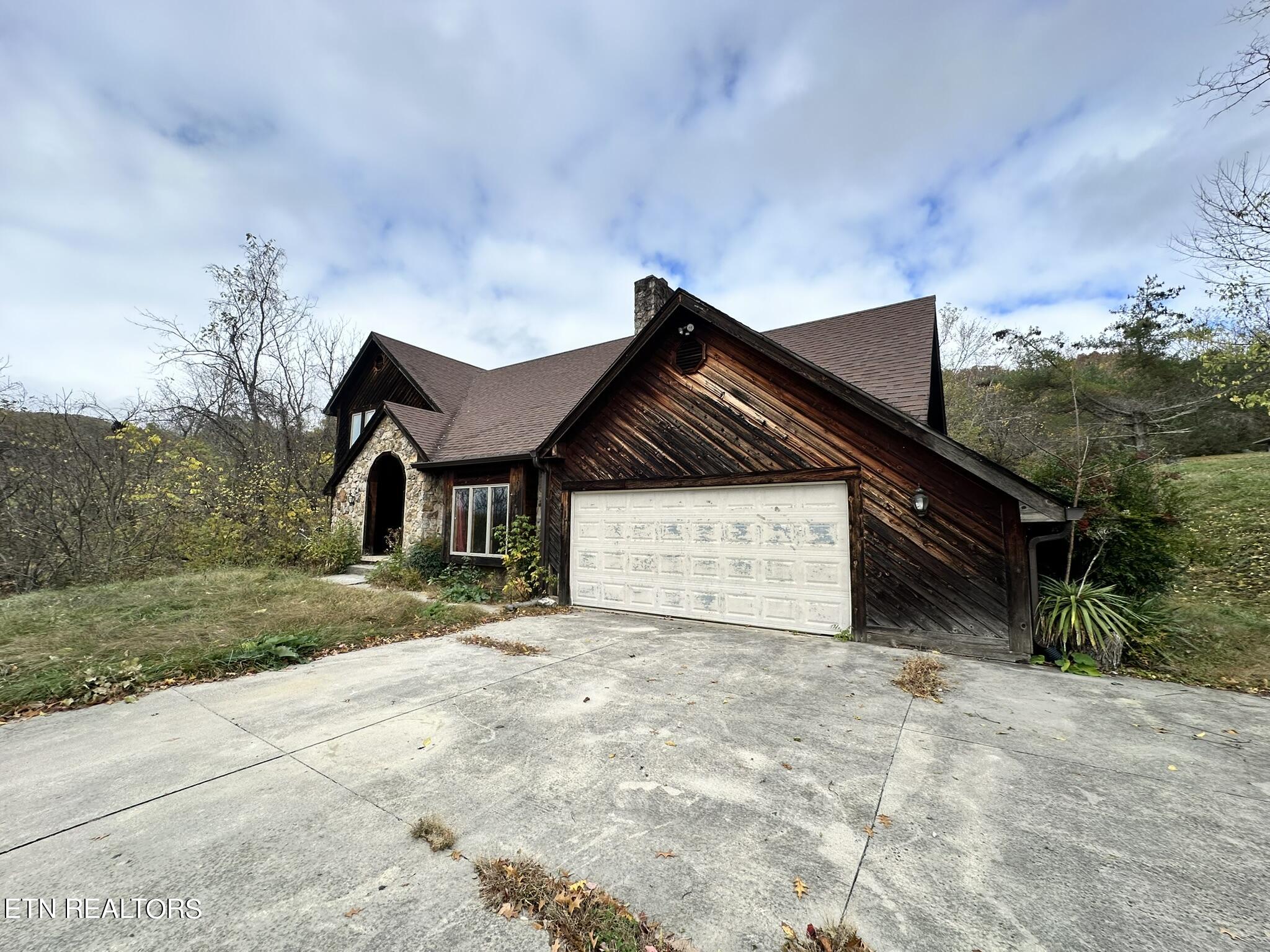 243 Iris Drive Harrogate, TN 37752 - Photo 5 of 54 IMG_5102