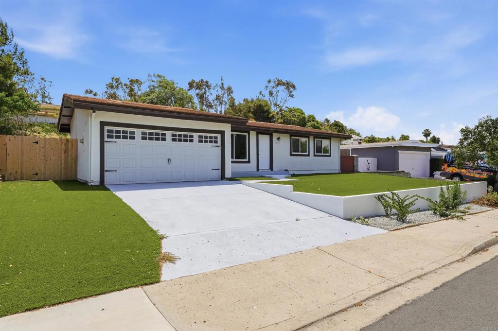 13641 Carriage Road Poway, CA 92064 - Photo 4 of 38