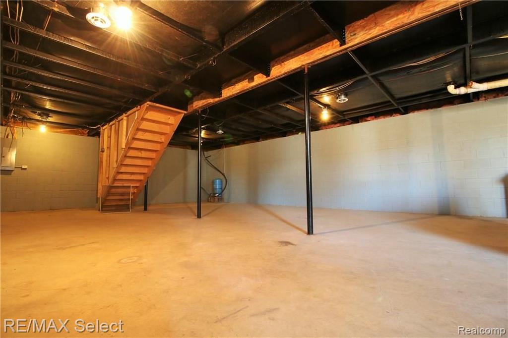 2227 Lodge Road Flint, MI 48532 - Photo 20 of 24