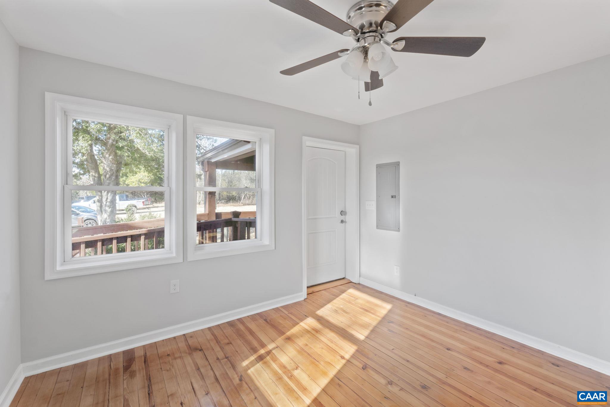 4292 West River Road Scottsville, VA 24590 - Photo 5 of 26