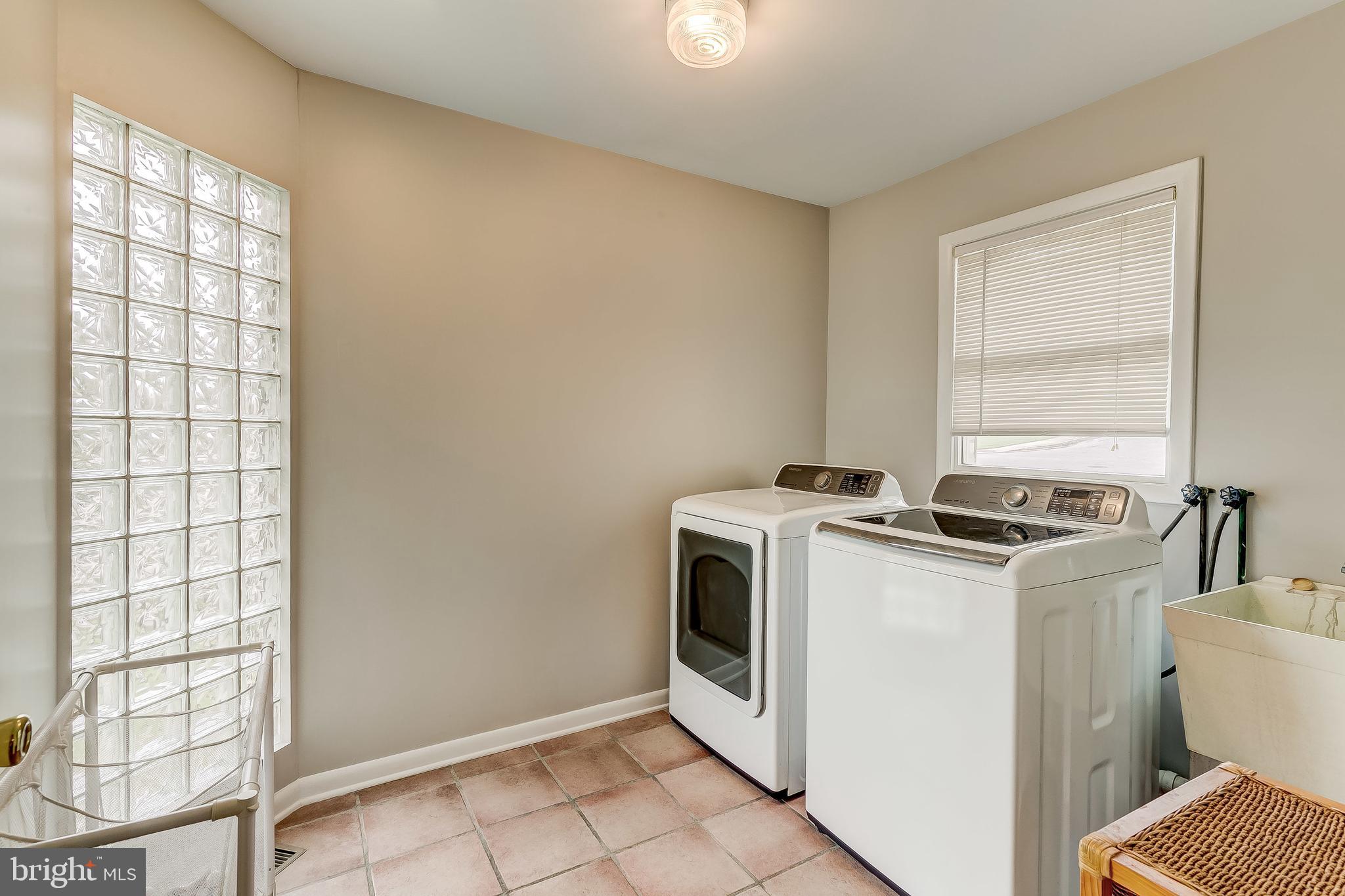 101 Belfast Road Lutherville-Timonium, MD 21093 - Photo 22 of 62 Main Floor Washer & Dryer