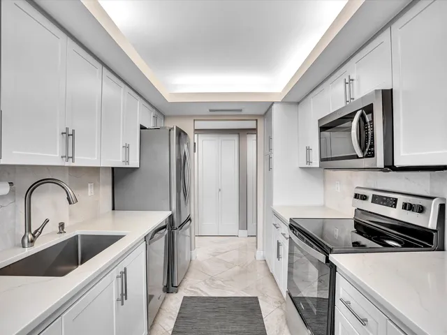 $845,000 | 2001 North Ocean Boulevard, Unit 305, Boca Raton, FL 33431