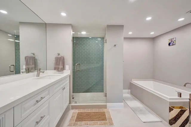 $845,000 | 2001 North Ocean Boulevard, Unit 305, Boca Raton, FL 33431