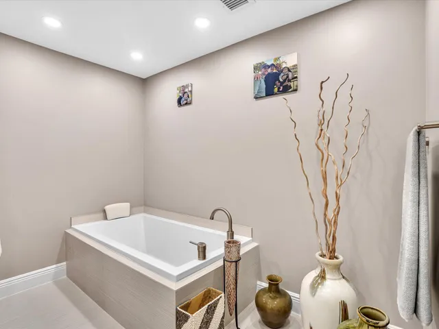 $845,000 | 2001 North Ocean Boulevard, Unit 305, Boca Raton, FL 33431