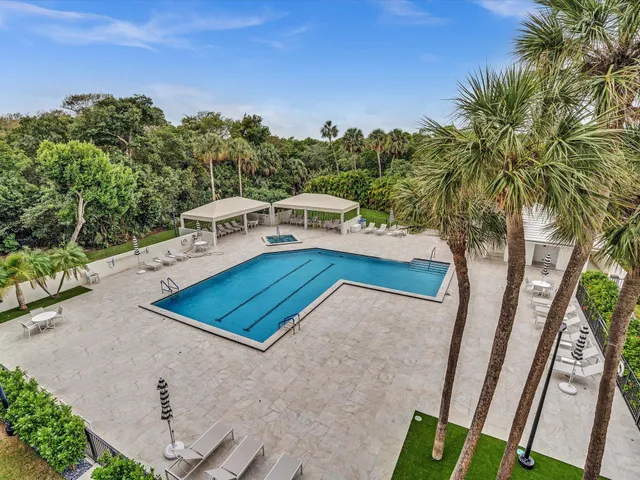 $845,000 | 2001 North Ocean Boulevard, Unit 305, Boca Raton, FL 33431