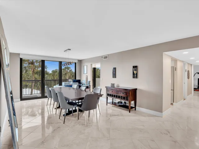 $845,000 | 2001 North Ocean Boulevard, Unit 305, Boca Raton, FL 33431