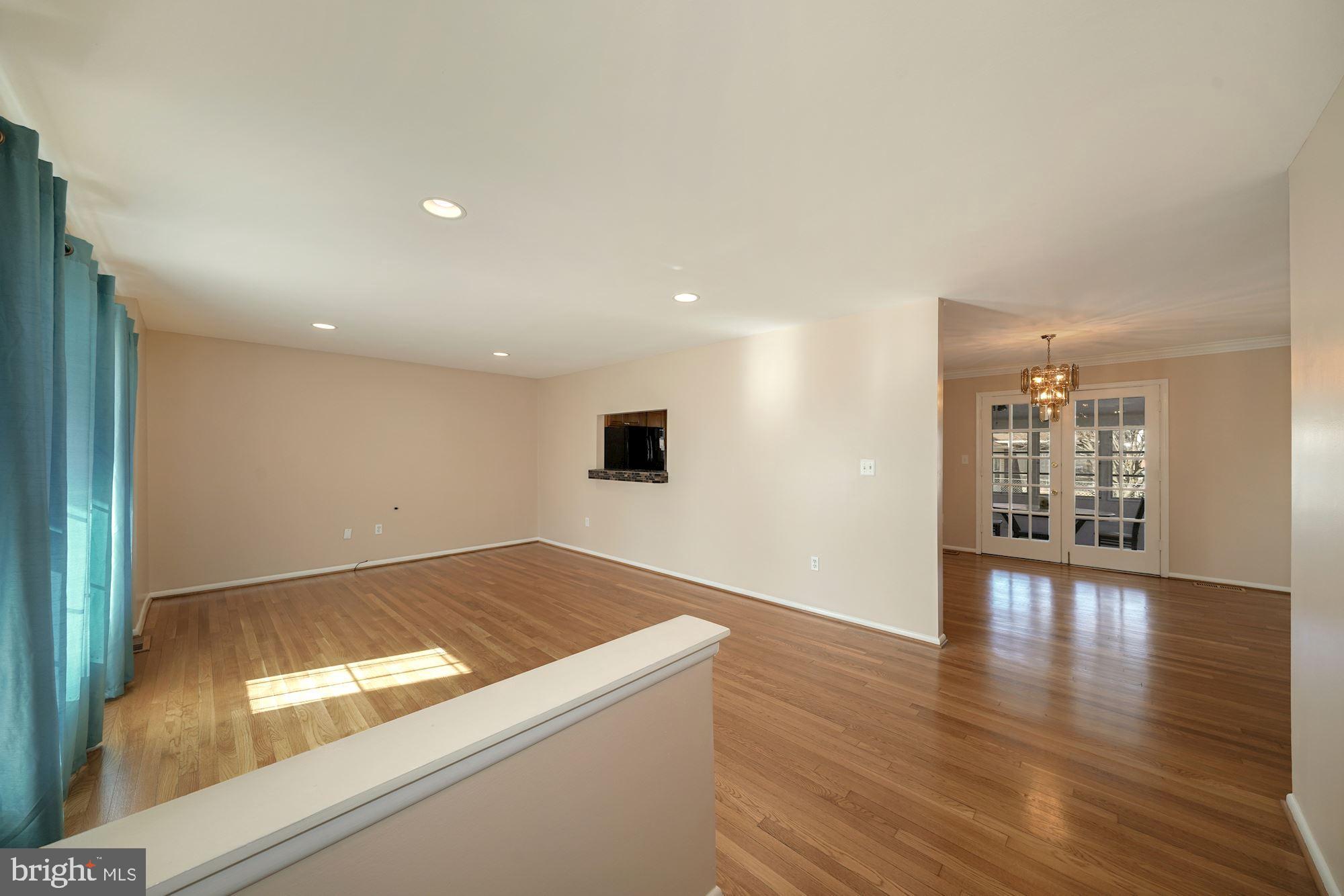 19300 Olney Mill Road Olney, MD 20832 - Photo 5 of 35 Family room