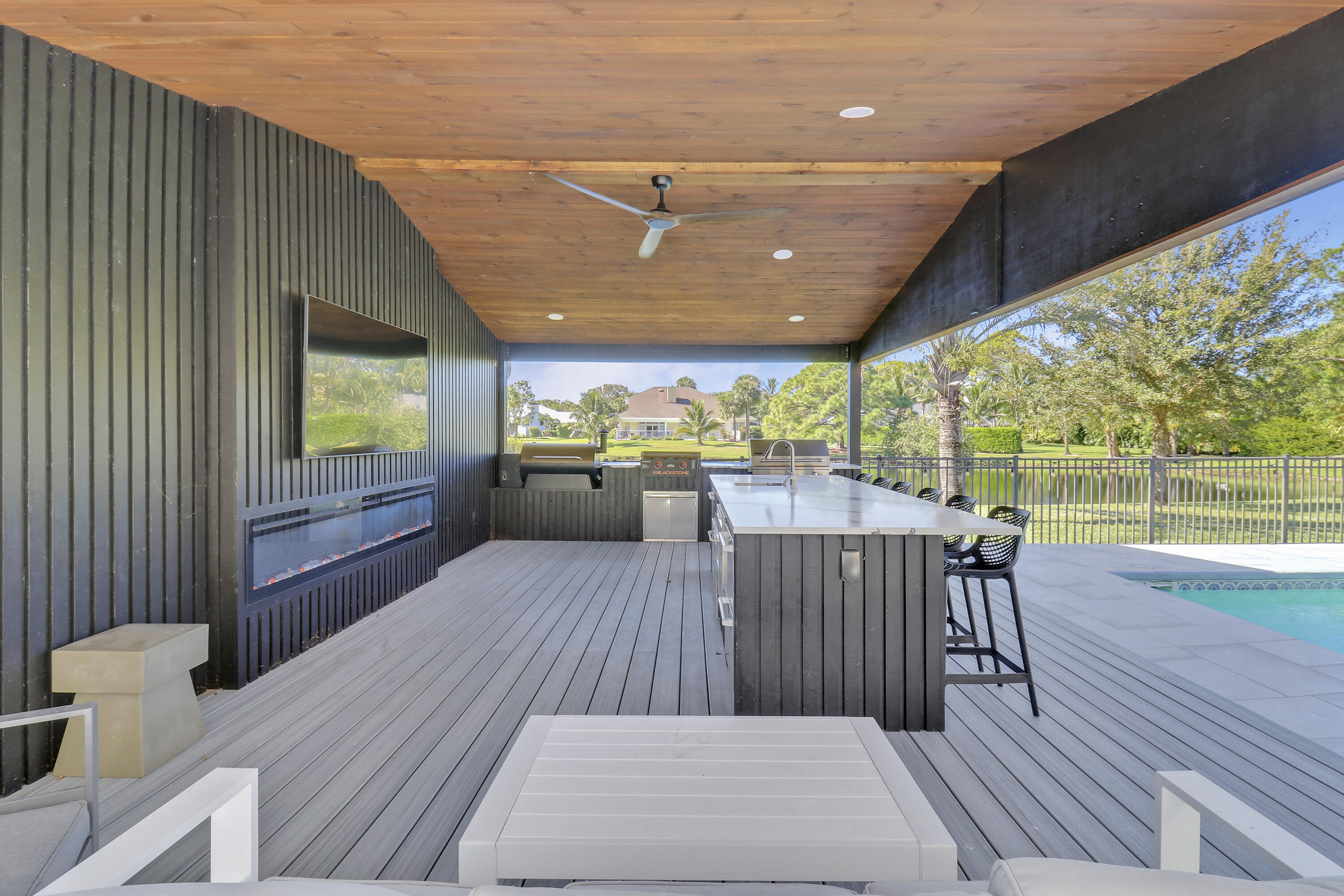 19503 Trails End Terrace Jupiter, FL 33458 - Photo 17 of 19 Outdoor Kitchen