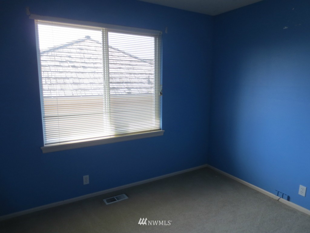 20404 29th Avenue Southeast Bothell, WA 98021 - Photo 11 of 25