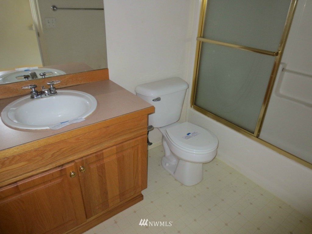 20404 29th Avenue Southeast Bothell, WA 98021 - Photo 16 of 25