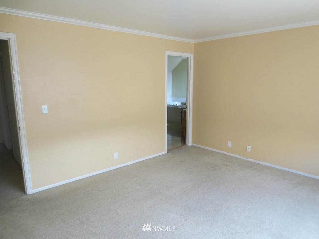 20404 29th Avenue Southeast Bothell, WA 98021 - Photo 10 of 25