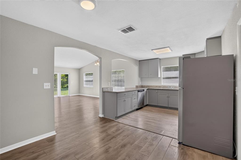 1206 Sail Way Valrico, FL 33594 - Photo 17 of 46