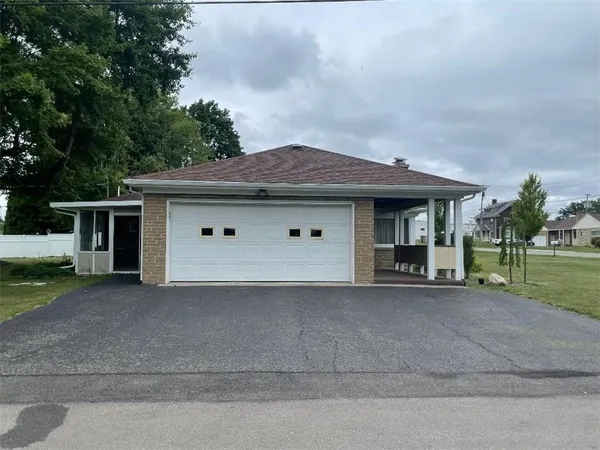 $314,900 | 110 Ellis Avenue, Hermitage, PA 16148