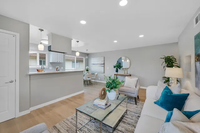 $499,000 | 32608 Brenda Way, Unit 4, Union City, CA 94587