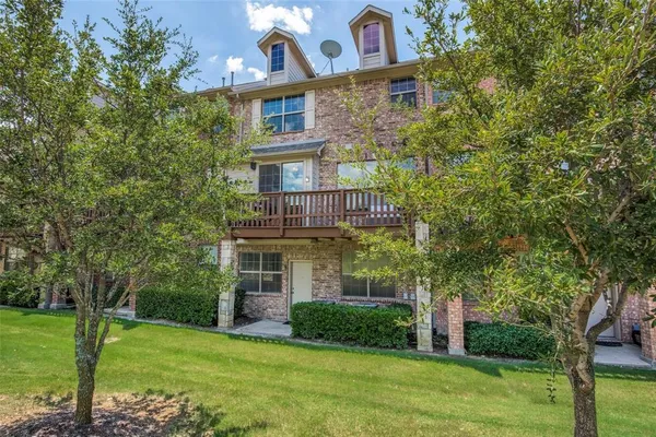 $2,850 | 1527 Biltmore Lane, Irving, TX 75063