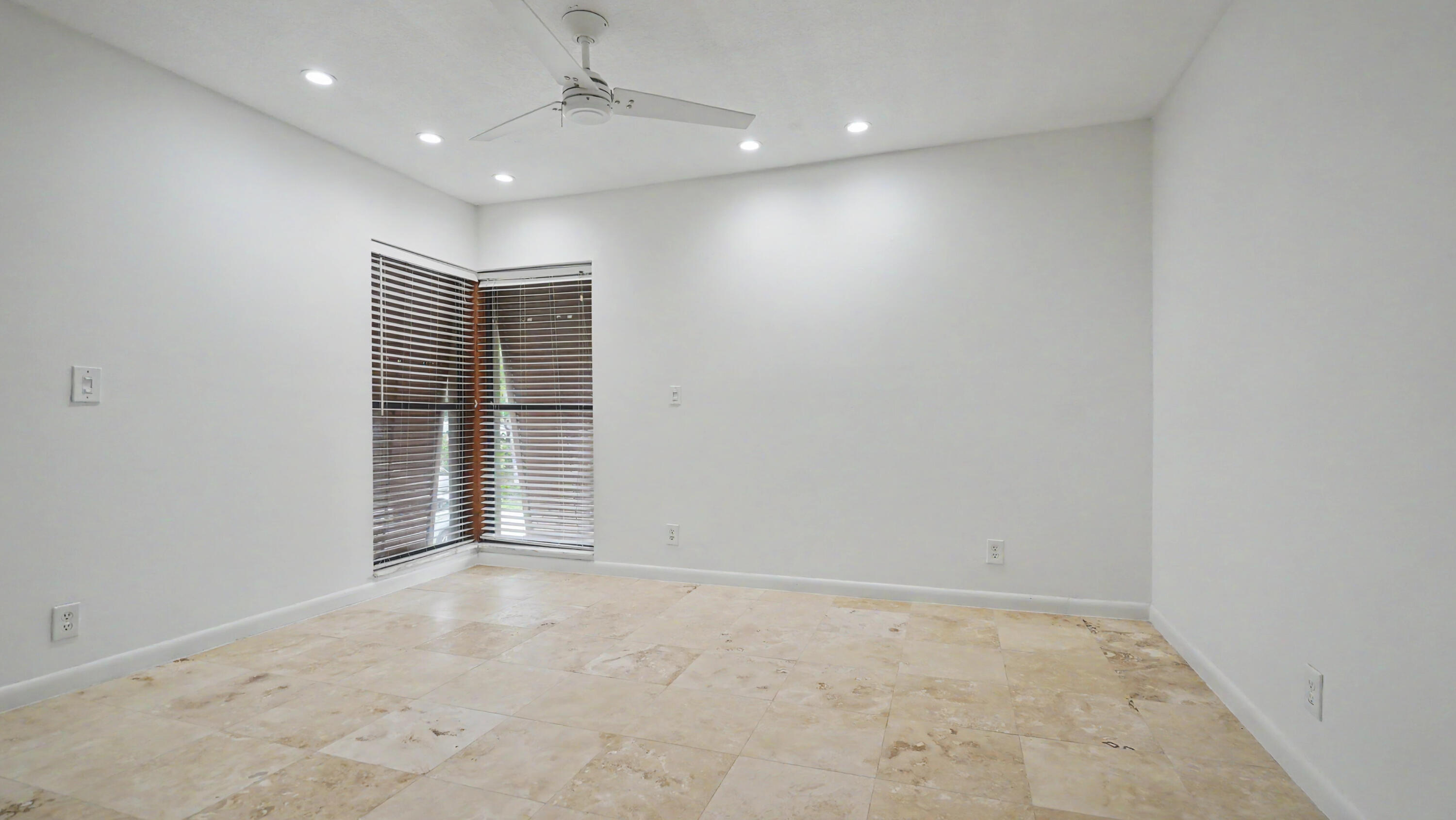 3939 Northeast 5th Avenue, Unit A201 Boca Raton, FL 33431 - Photo 15 of 44 DSC08826