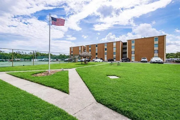 $1,850 | 12760 Indian Rocks Road, Unit 555, Largo, FL 33774