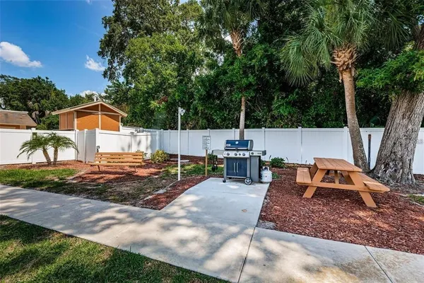 $1,850 | 12760 Indian Rocks Road, Unit 555, Largo, FL 33774