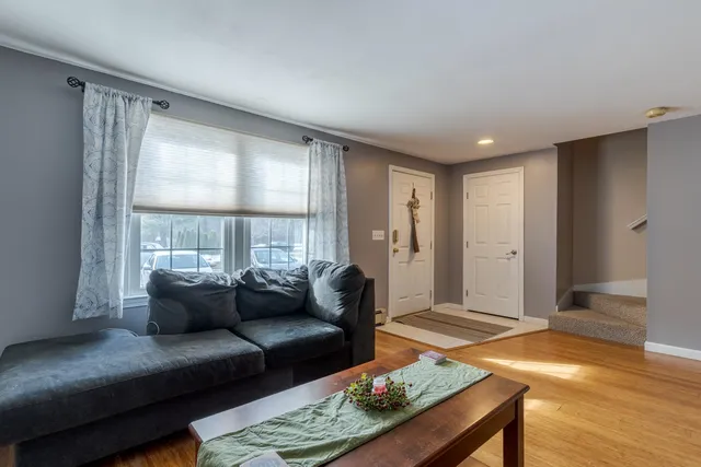 $324,900 | 165 Blackwater Road, Unit 20, Somersworth, NH 03878