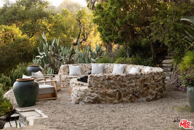 $9,995,000 | 2666 Aberdeen Avenue, Los Angeles, CA 90027