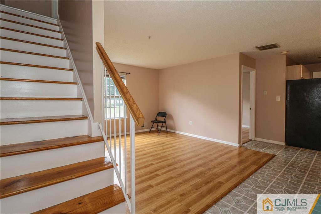 41 Inverness Drive Edison, NJ 08820 - Photo 2 of 22 Gallery Image 2