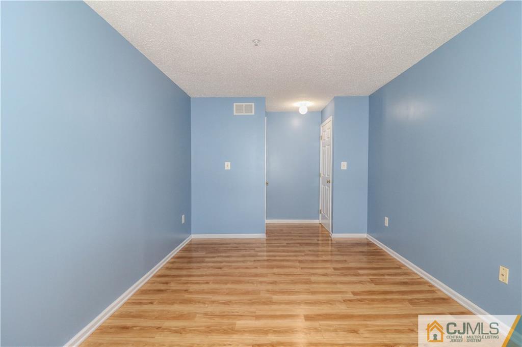 41 Inverness Drive Edison, NJ 08820 - Photo 19 of 22 Gallery Image 19