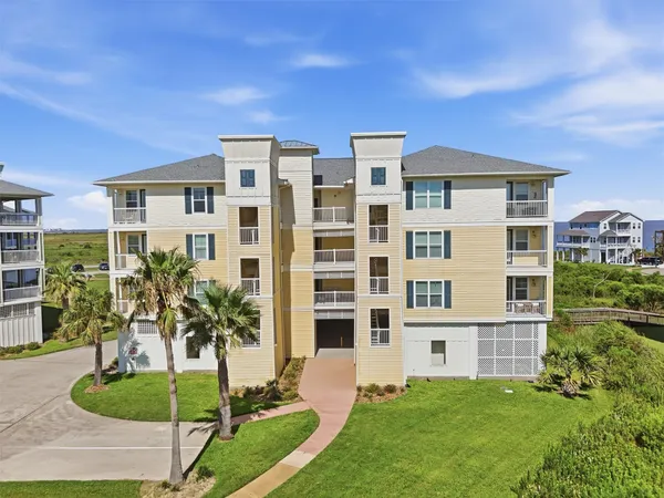 $479,000 | 27010 Estuary Drive, Unit 203, Galveston, TX 77554