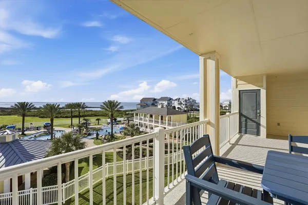 $479,000 | 27010 Estuary Drive, Unit 203, Galveston, TX 77554