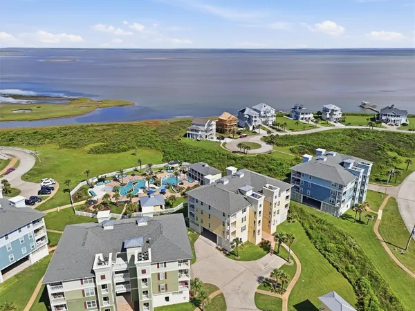 $479,000 | 27010 Estuary Drive, Unit 203, Galveston, TX 77554