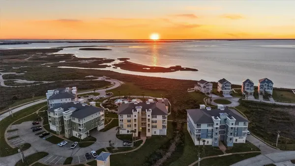 $479,000 | 27010 Estuary Drive, Unit 203, Galveston, TX 77554