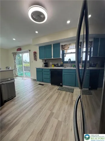 $2,700 | 205 Earl Drive, Brodheadsville, PA 18322