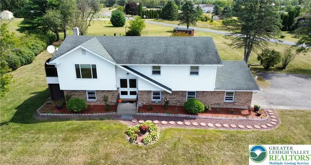 $2,700 | 205 Earl Drive, Brodheadsville, PA 18322