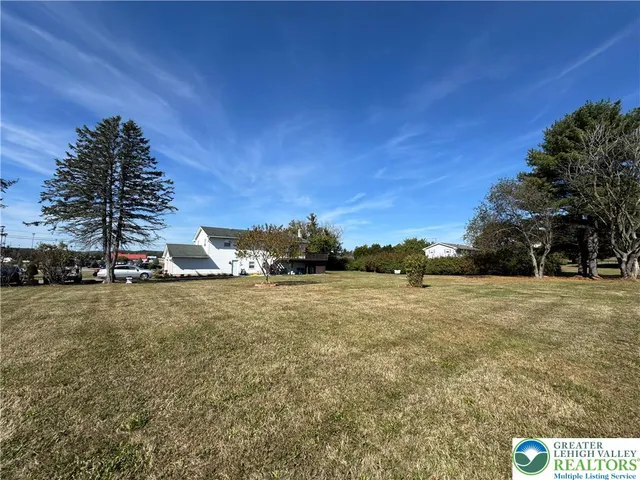 $2,600 | 205 Earl Drive, Brodheadsville, PA 18322