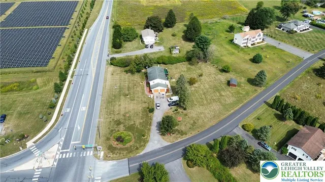 $2,600 | 205 Earl Drive, Brodheadsville, PA 18322