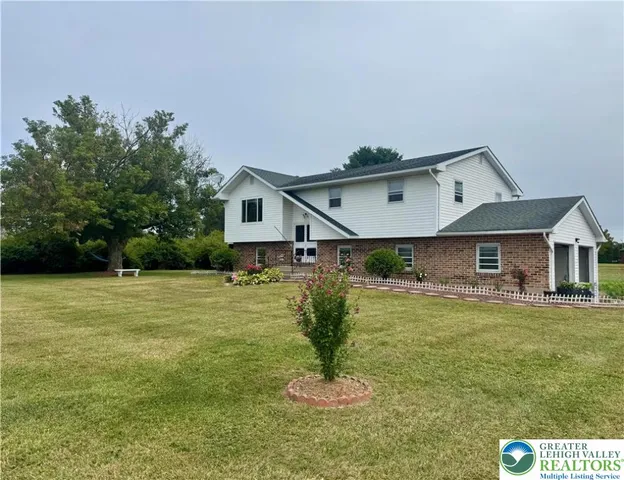 $2,600 | 205 Earl Drive, Brodheadsville, PA 18322