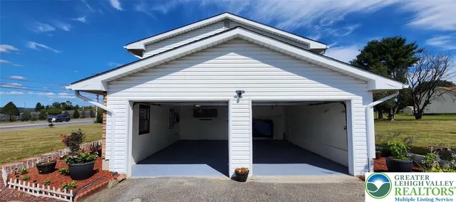 $2,700 | 205 Earl Drive, Brodheadsville, PA 18322