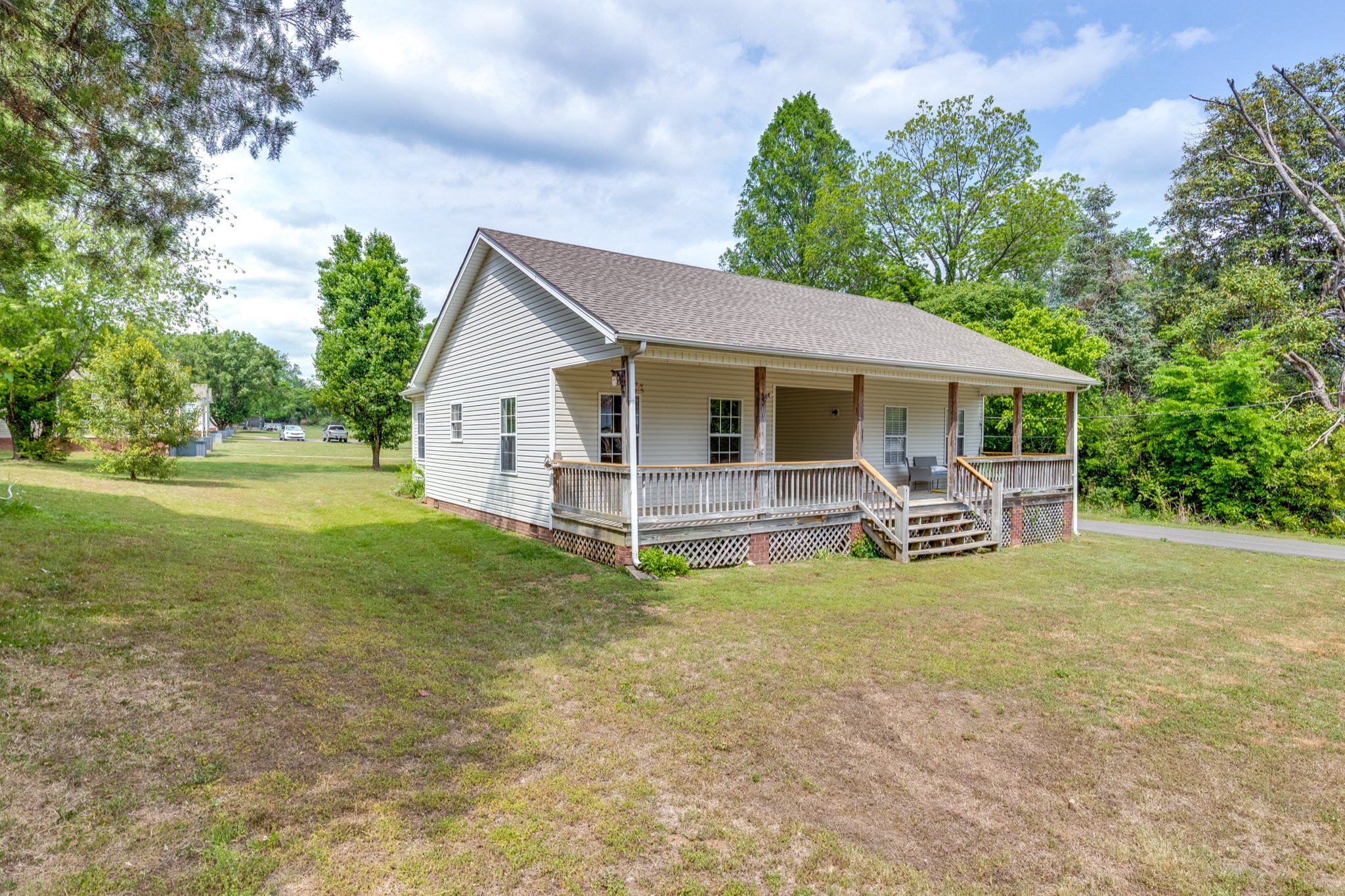 247 Locust Street Pulaski, TN 38478 - Photo 7 of 44