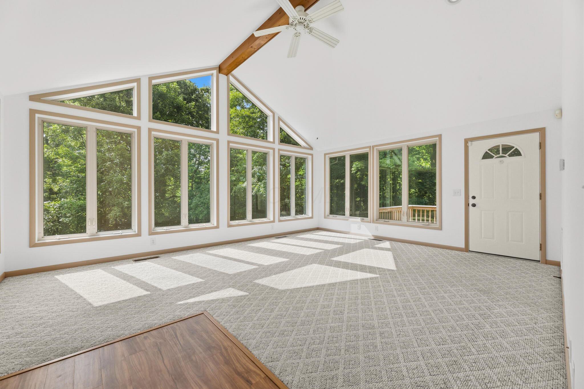 926 South Hempstead Road Westerville, OH 43081 - Photo 14 of 58 Living Room