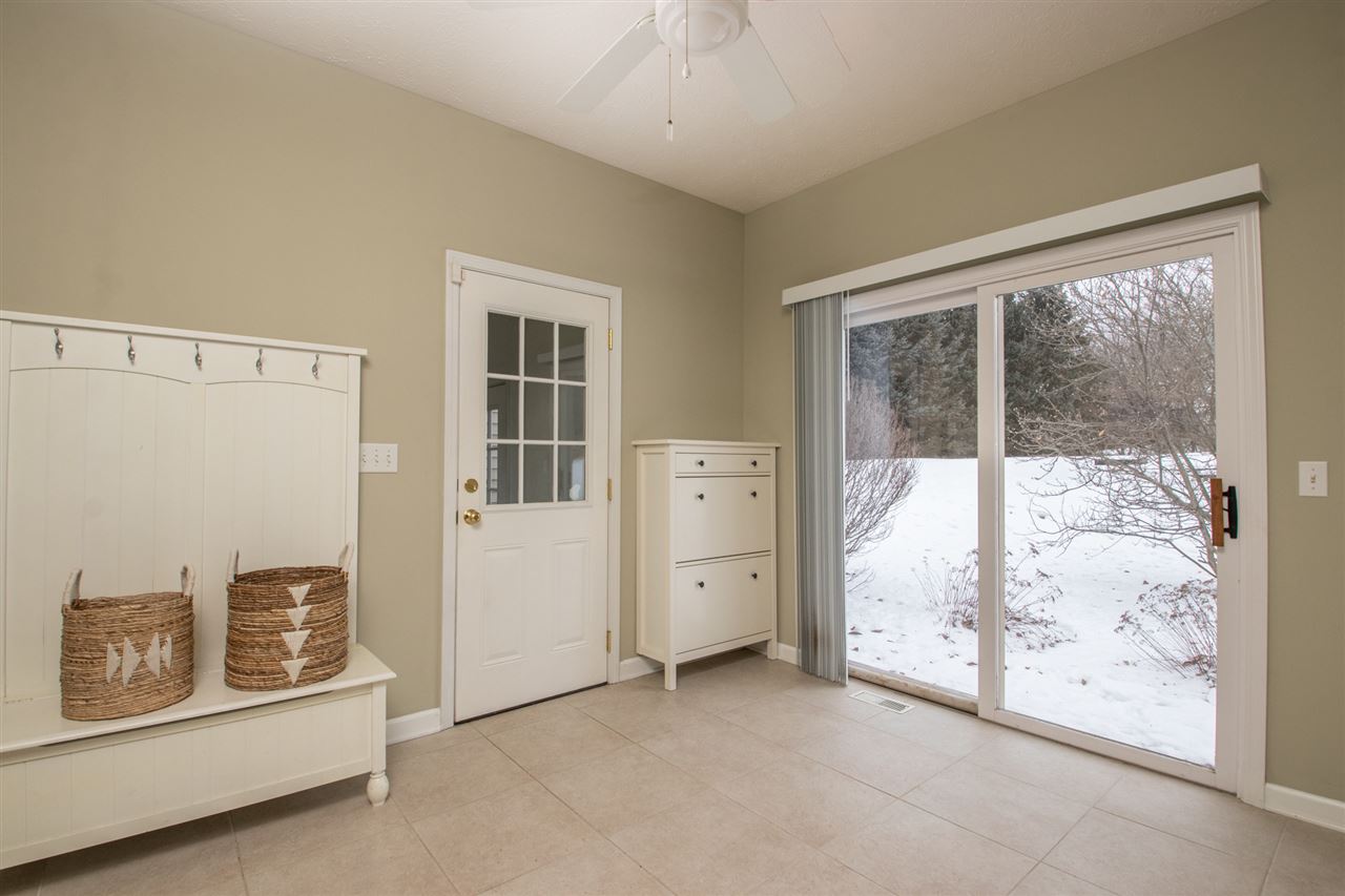 8236 Killarney Aire Road Roscoe, IL 61073 - Photo 16 of 25 Gallery Image 16