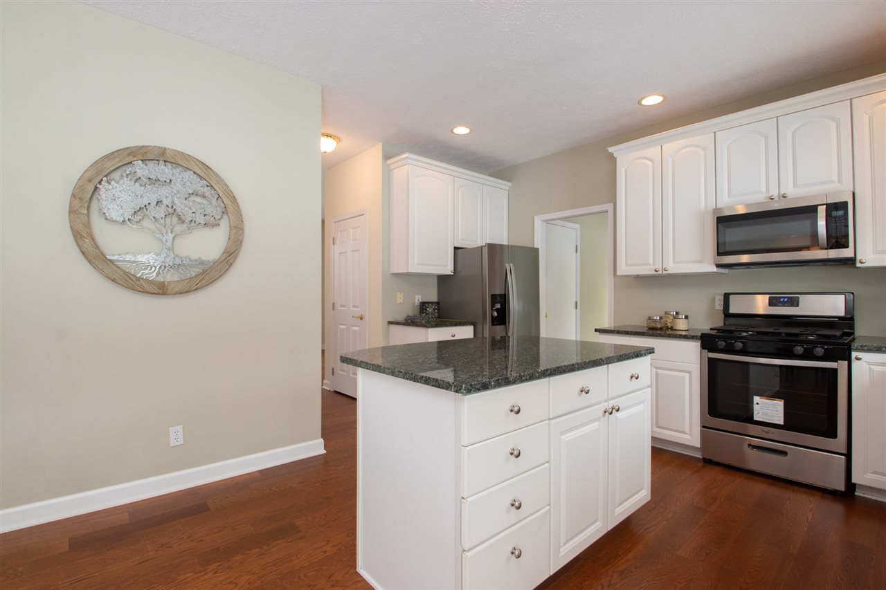 8236 Killarney Aire Road Roscoe, IL 61073 - Photo 10 of 25 Gallery Image 10