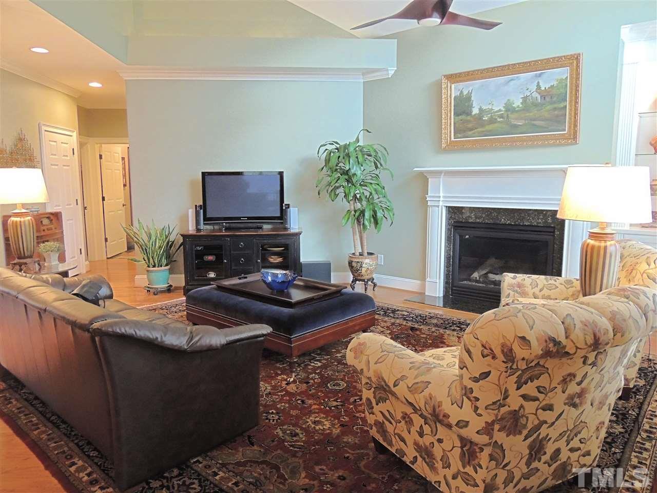 404 Cedar Ridge Way Durham, NC 27705 - Photo 8 of 21 Gallery Image 8