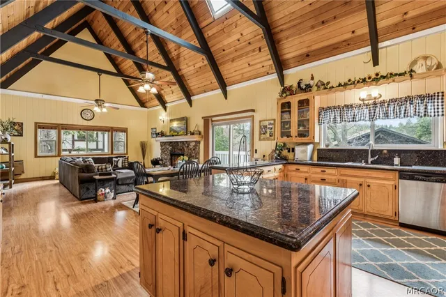 $1,050,000 | 200 Birchwood Drive, Lake Arrowhead, CA 92352