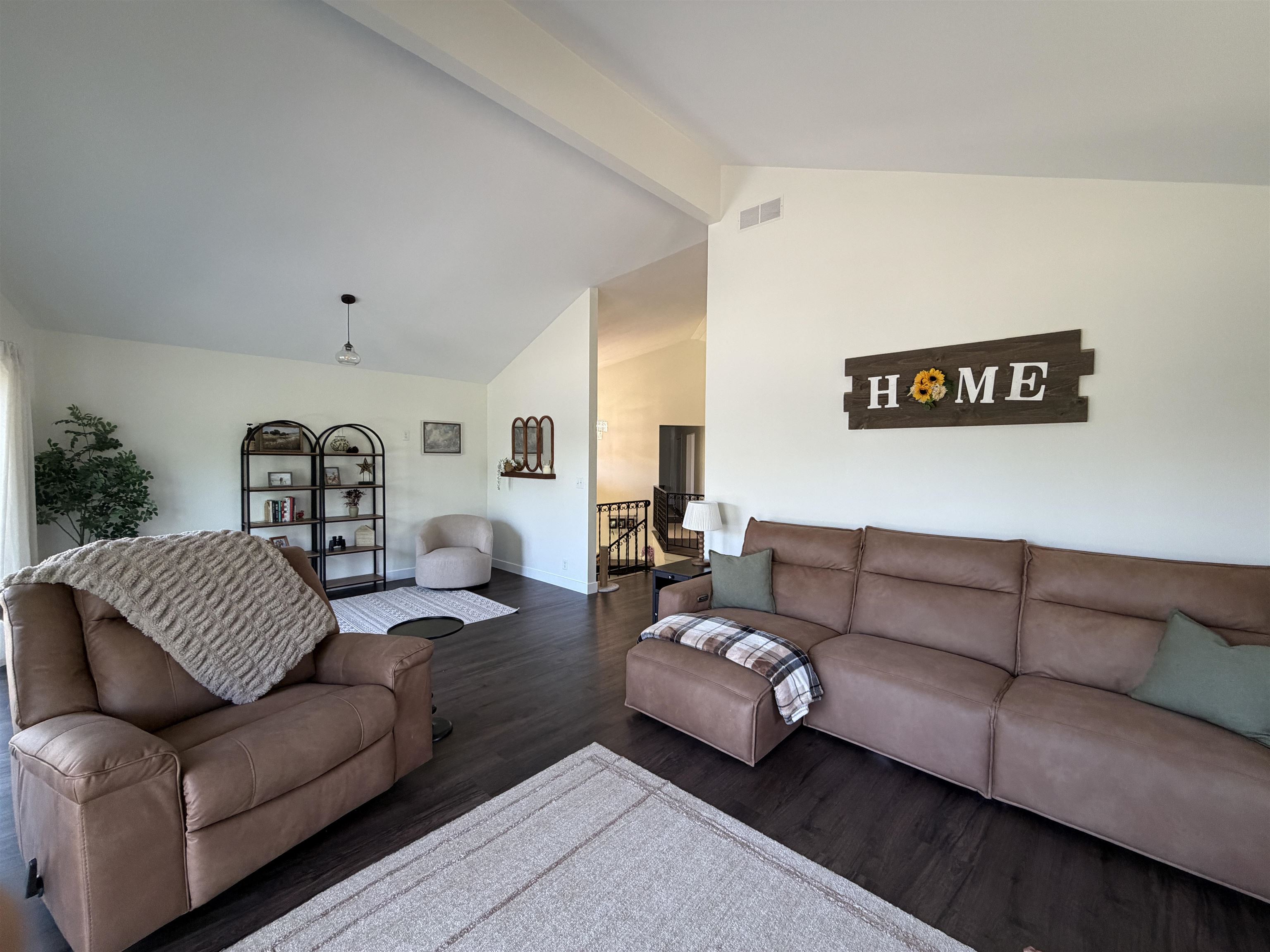 W13344 Klamer Road Lodi, WI 53555 - Photo 4 of 56
