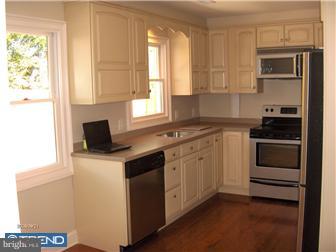 51 Violet Road Levittown, PA 19057 - Photo 4 of 12 Kitchen