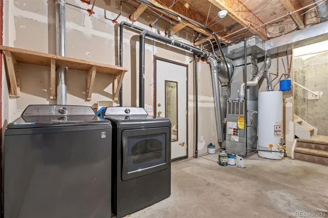 a view of utility room