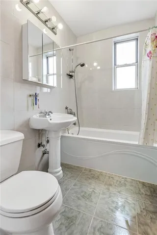 $359,000 | 2600 East 21st Street, Unit 7C | Sheepshead Bay