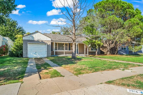 $995 | 2514 36th Street, Lubbock, TX 79413