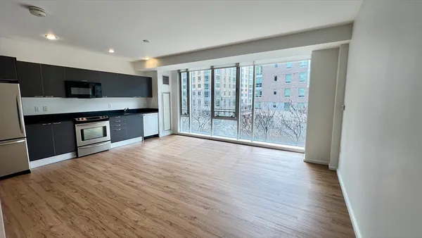 $2,900 | 2 Earhart Street, Unit 318, Cambridge, MA 02141